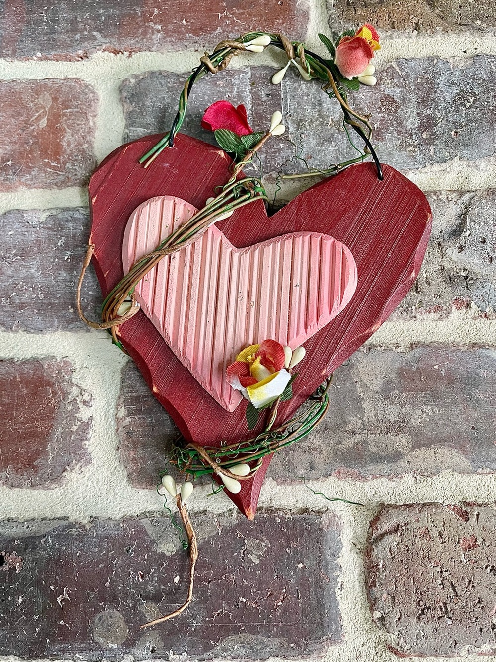Rustic Wooden Heart Wall Hanging – Primitive Valentine/Farmhouse Decor